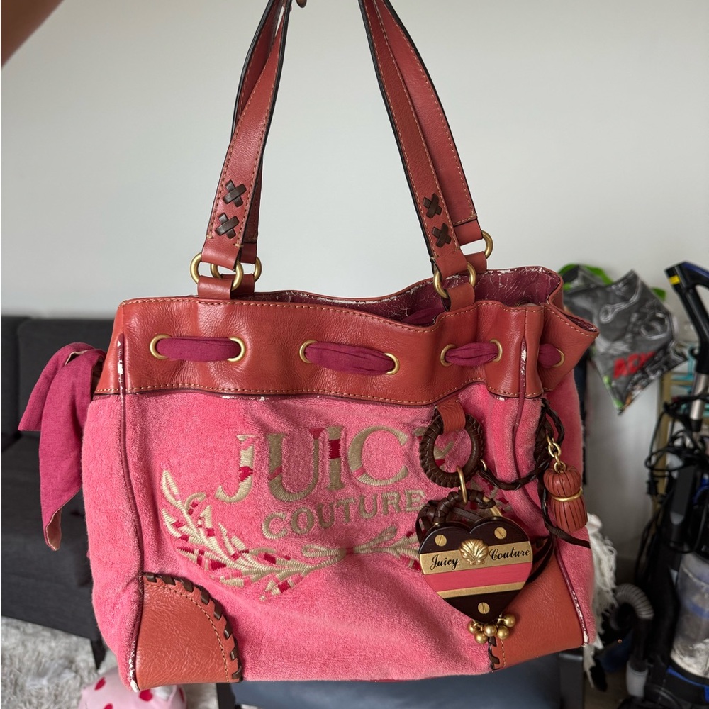2002 Juicy Couture Pink Daydreamer